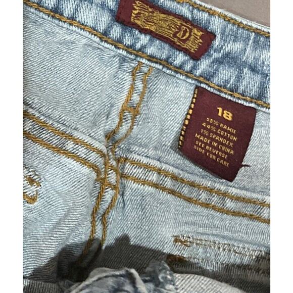 ZD Premium High Rise (Mom) Jeans Size 18 Bootcut Light Wash Denim Jeans 33x31 - Picture 3 of 8